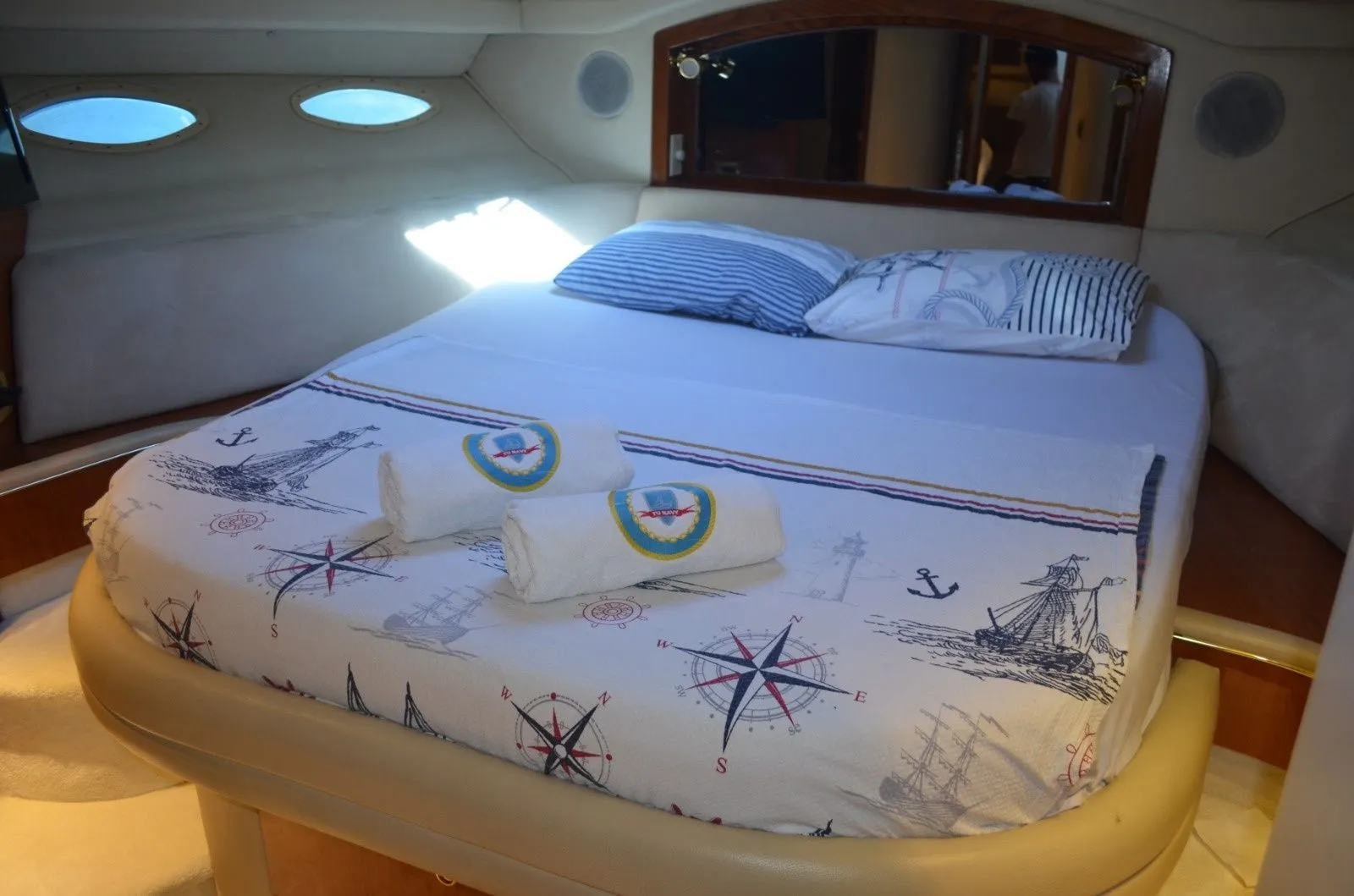 Kemer Yat Kiralama 14m Özel Yapım Vip